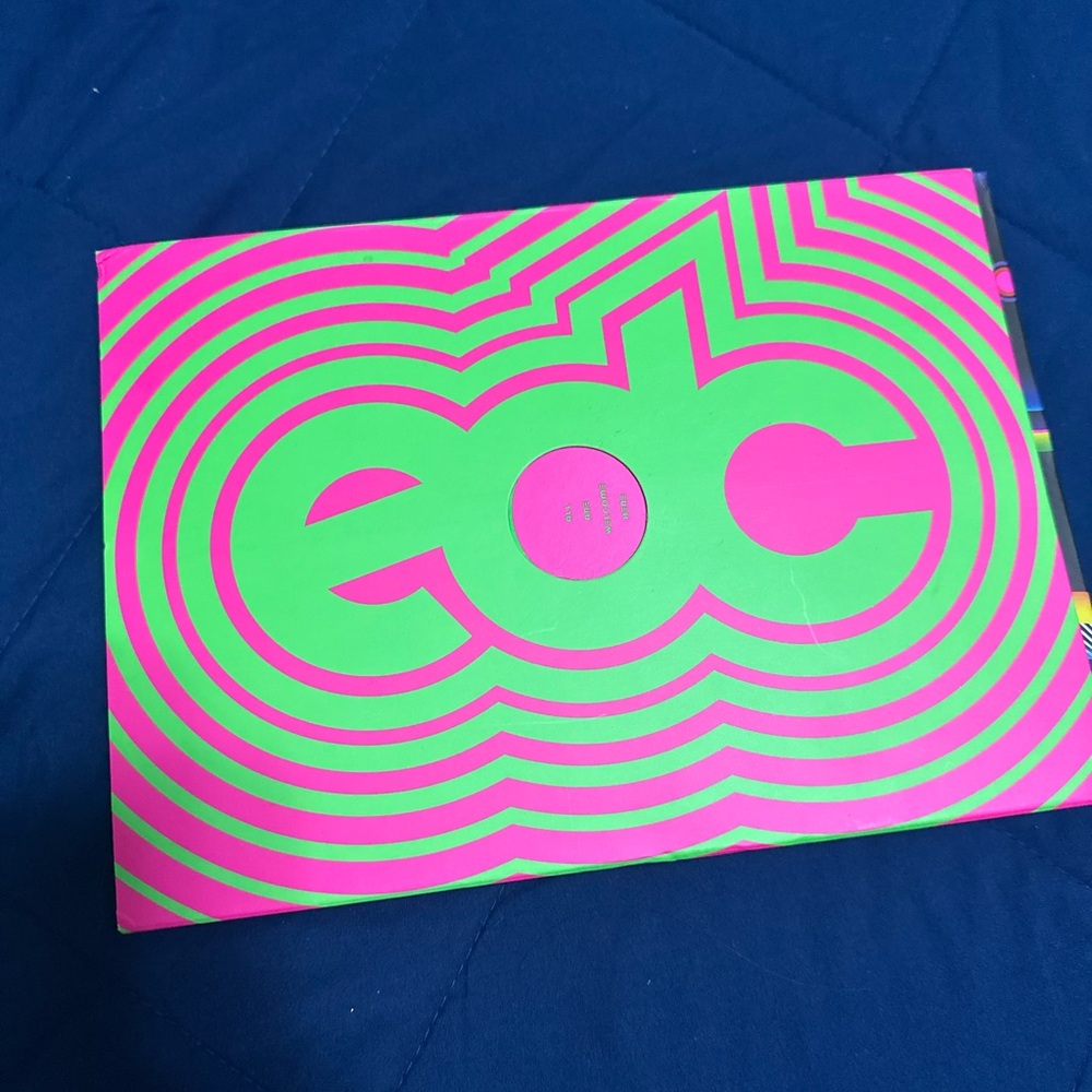 EDC VIP souvenirs